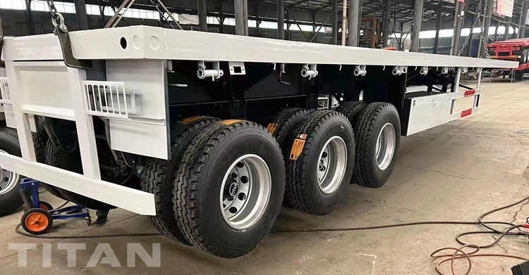 コートジボワールで販売されているTriAxle48 Ft/Footフラットベッドトレーラー