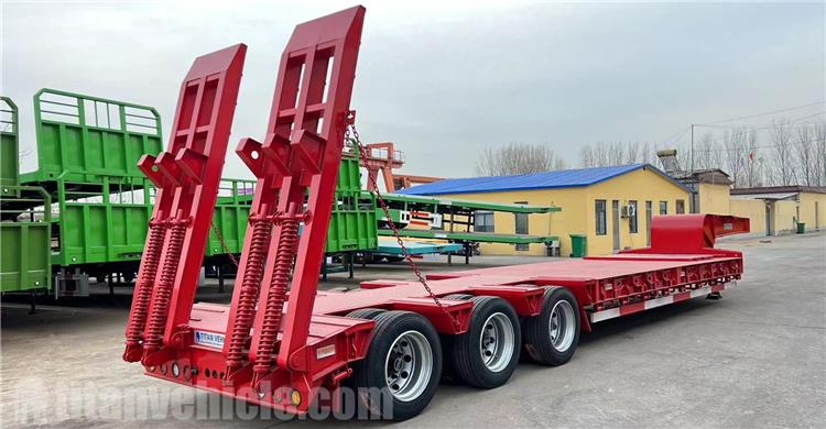 スリナムでの販売のための Tri Axle 80 トン低床トレーラー